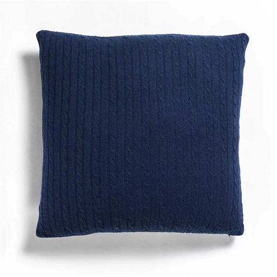 የሜዳ ኬብል የተሳሰረ Cashmere Pillowcase