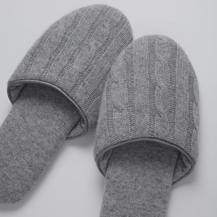 Cable Knitted Cashmere Slippers