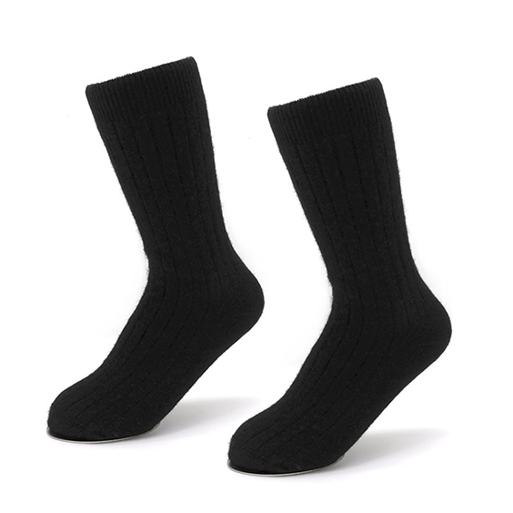 Kış i&ccedil;in unisex minimalist tarzda &ouml;rme kaşmir &ccedil;oraplar