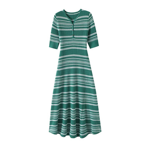 Kaschmirin der Frauen Midi Kleid Green Stripe