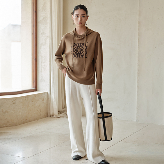 โลโก้ที่กำหนดเองปักเสื้อสเวตเตอร์มีฮู้ดขนสัตว์ถักใหม่สำหรับผู้หญิง