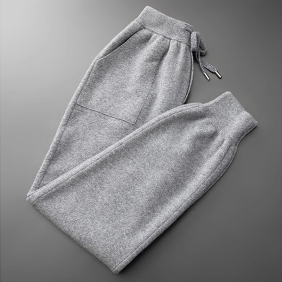 F&eacute;rfi gyapj&uacute; kasm&iacute;r meleg&iacute;tőnadr&aacute;g