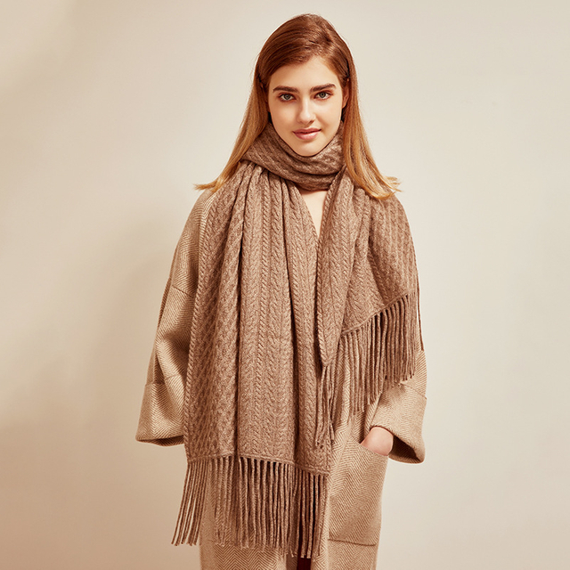 Bufanda tipo chal de cachemira de punto trenzado para mujer con borlas